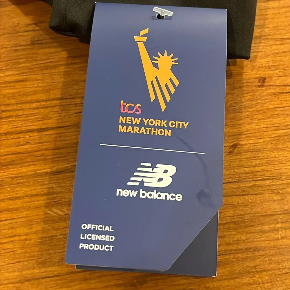New Balance New York City Marathon NYC 24 Lightweight Running Gloves Womens L/XL